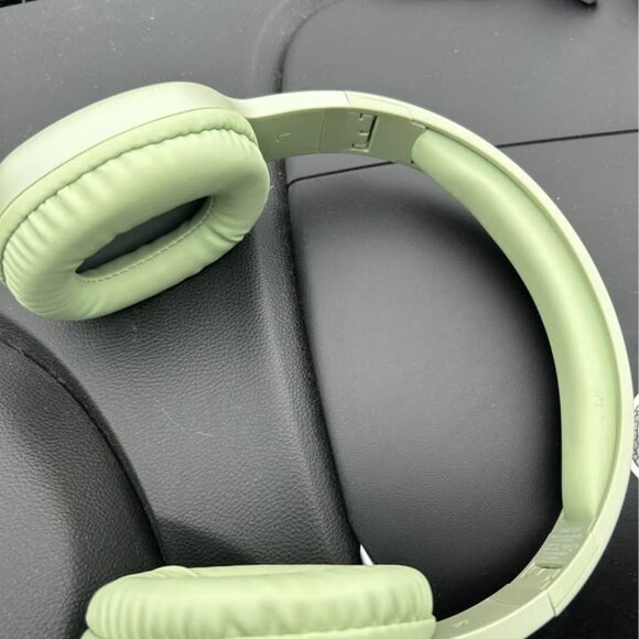 iHome Green Headphones - Picture 6 of 6